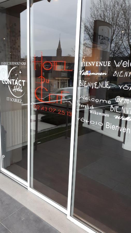 Contact Hotel Du Cerf Château-Gontier Zewnętrze zdjęcie