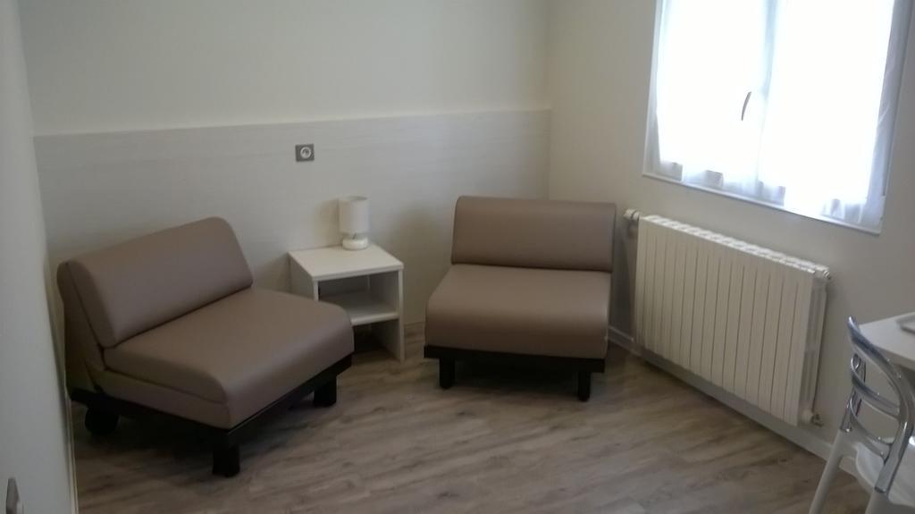 Contact Hotel Du Cerf Château-Gontier Pokój zdjęcie