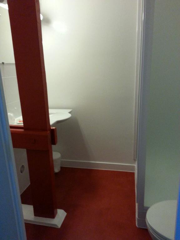 Contact Hotel Du Cerf Château-Gontier Pokój zdjęcie
