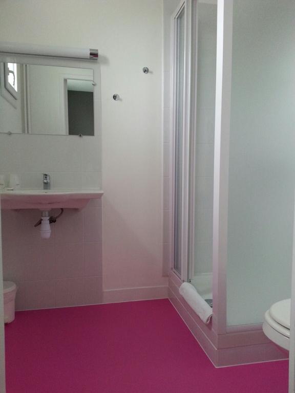 Contact Hotel Du Cerf Château-Gontier Zewnętrze zdjęcie
