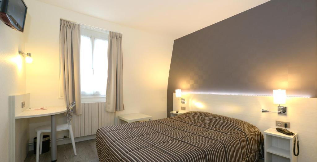 Contact Hotel Du Cerf Château-Gontier Pokój zdjęcie